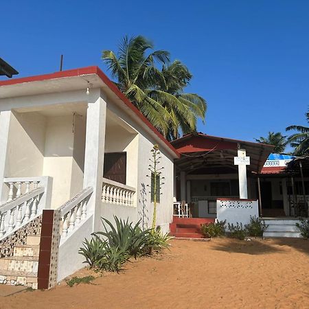 Ocean View Goan Beach House Калангуте Екстериор снимка