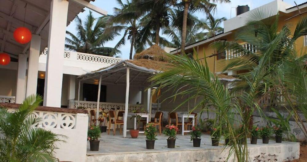 Ocean View Goan Beach House Калангуте Екстериор снимка