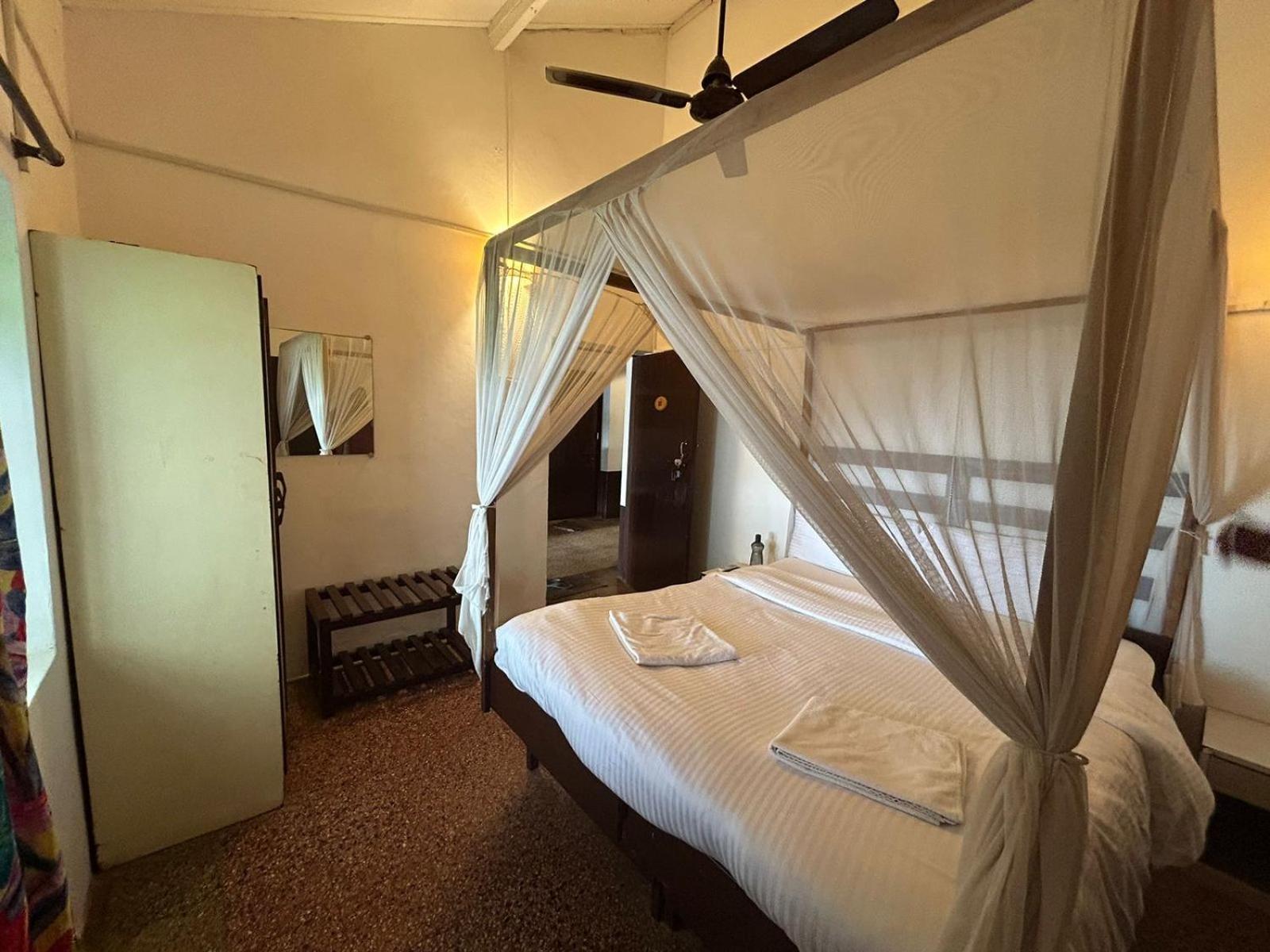 Ocean View Goan Beach House Калангуте Екстериор снимка