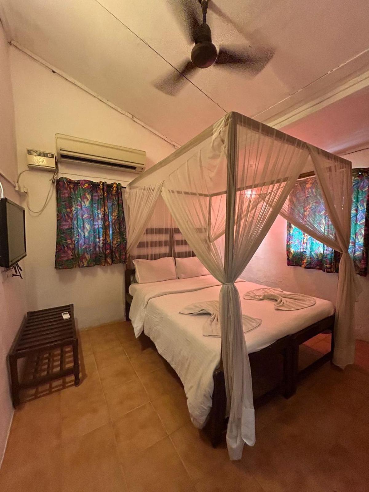 Ocean View Goan Beach House Калангуте Екстериор снимка