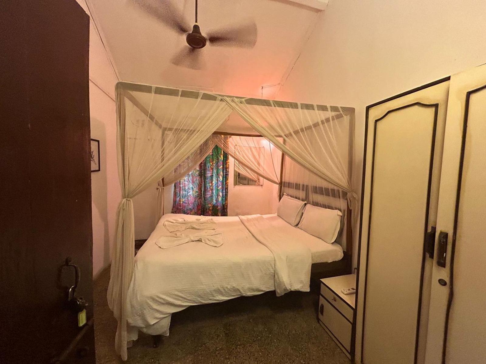 Ocean View Goan Beach House Калангуте Екстериор снимка