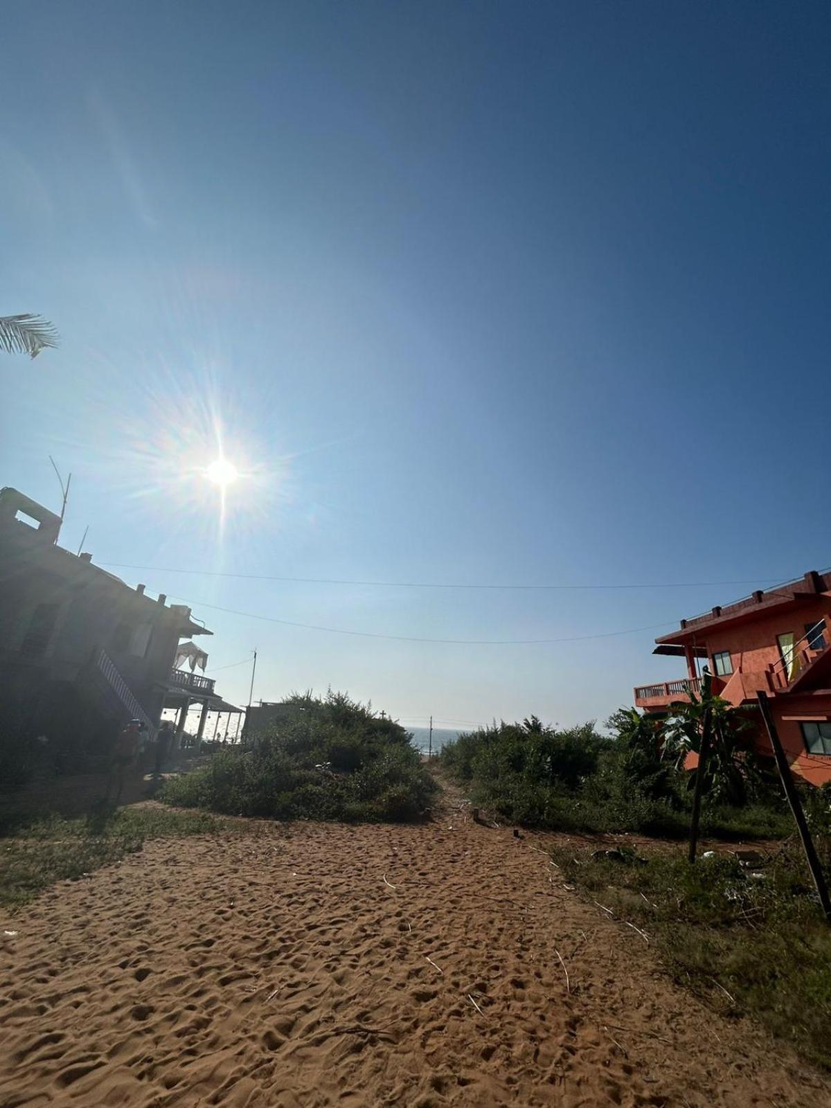 Ocean View Goan Beach House Калангуте Екстериор снимка